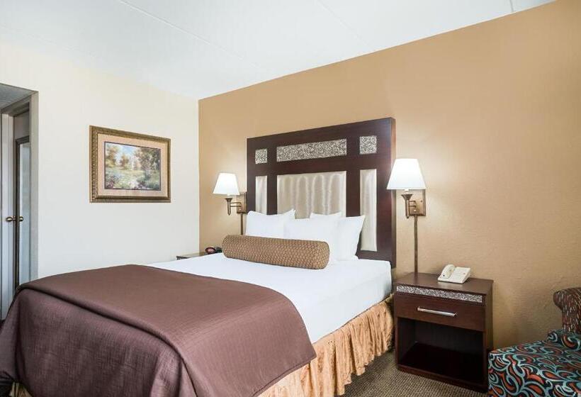 Номер Стандарт, Ramada By Wyndham Plymouth Hotel & Conference Center