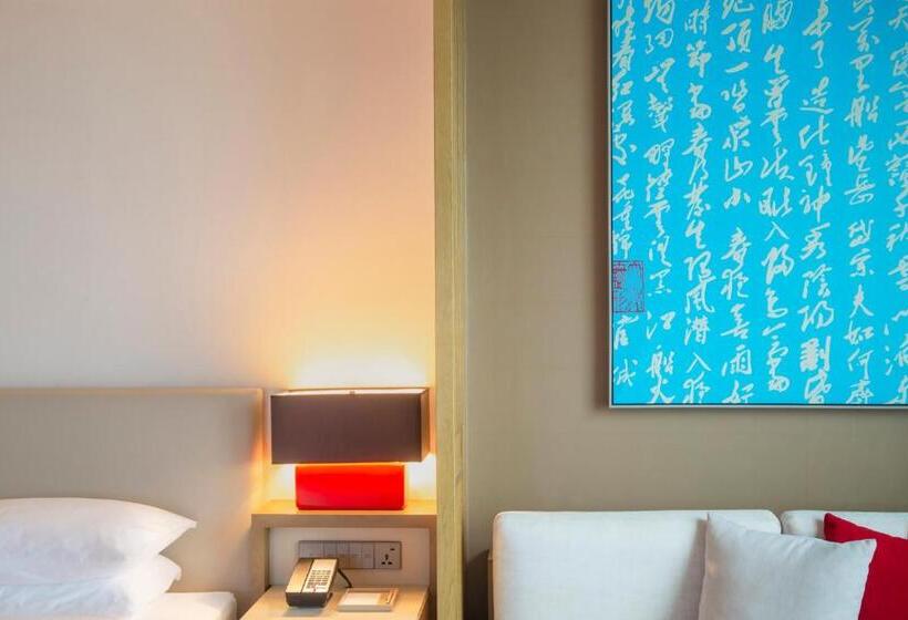 Club Room King Bed, Hyatt Regency Zhuzhou