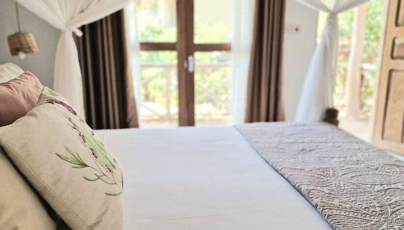 Номер Deluxe, Arya Boutique Resort