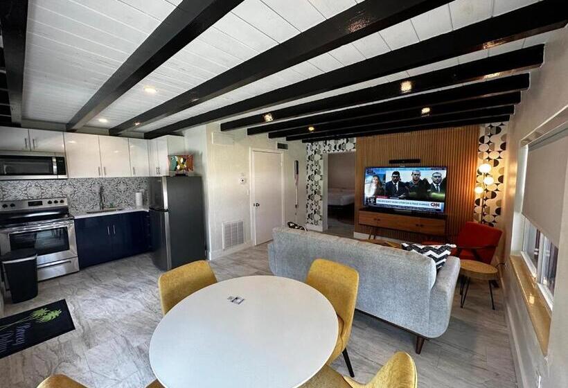 Апартаменты 1 Спальня, Breezy Palms Resort