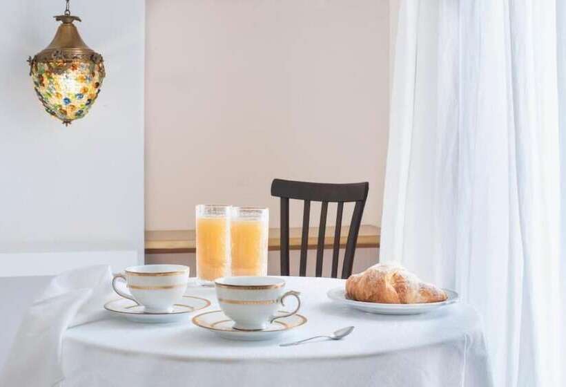 اتاق لوکس, Relais Carlo Alberto