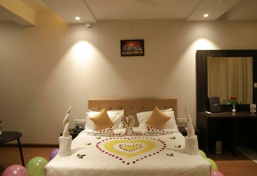 Номер Deluxe, Grand Signature Hotel & Spa