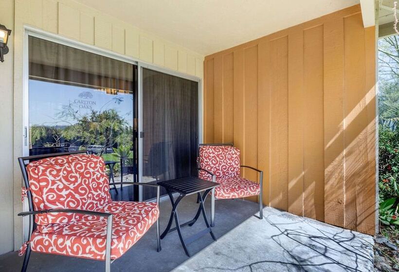 Люкс, Carlton Oaks Lodge, Ascend Hotel Collection