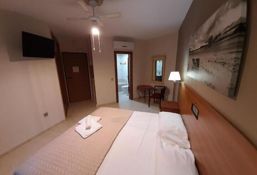 Семейный Номер, Sotel Valle Guadiaro