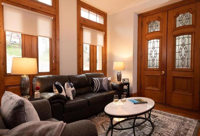 프레지덴셜 스위트, Riverboat Suites
