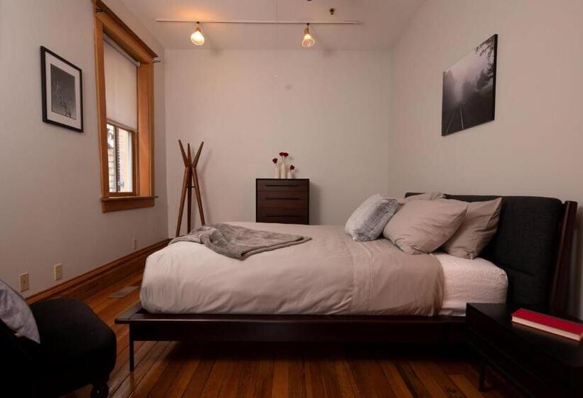 프레지덴셜 스위트, Riverboat Suites