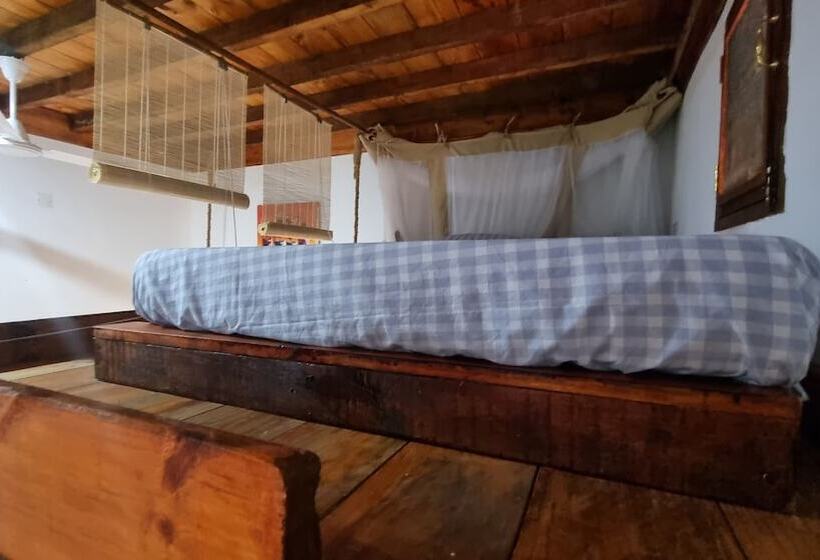 Трежместный Номер Economy, Salama & Mbuyuni Bungalows