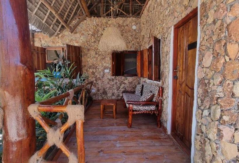 Трежместный Номер Economy, Salama & Mbuyuni Bungalows