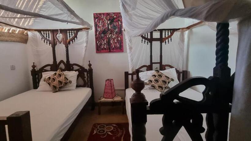 Бунгало Стандарт 2 Спальни, Salama & Mbuyuni Bungalows