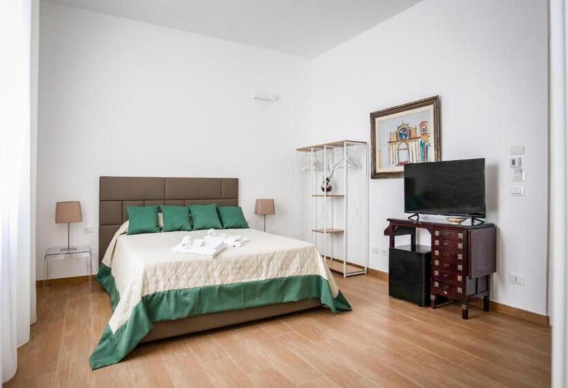 اتاق استاندارد سه نفره, B&b Charme