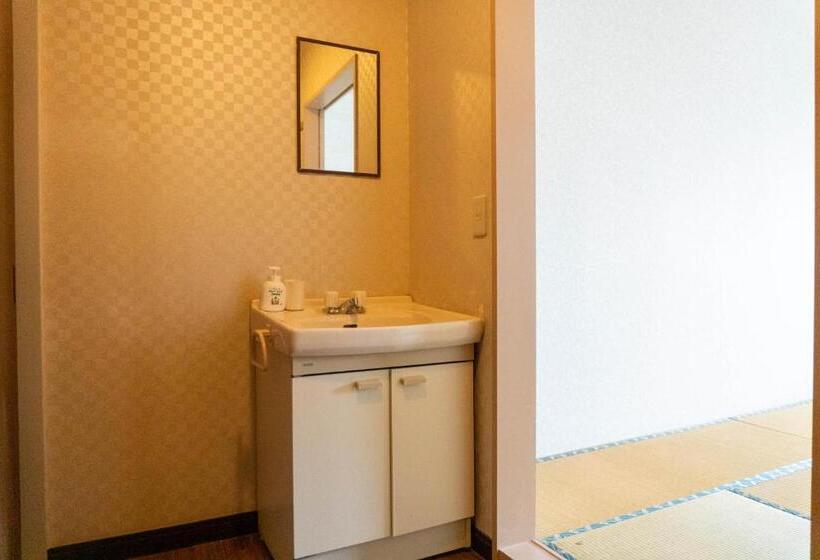 اتاق استاندارد چهار تخته, Guest House Moshiripa
