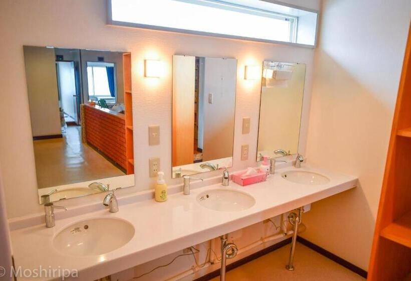 اتاق استاندارد چهار تخته, Guest House Moshiripa