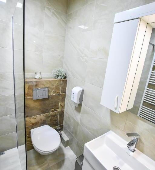 اتاق لوکس با چشم‌انداز شهر, Miido Apartments