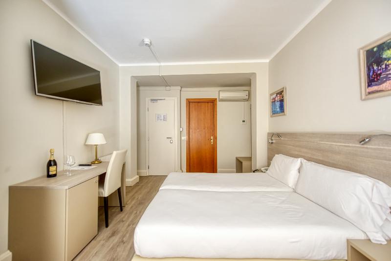 Люкс Кровать Кинг, Garner Hotel Phoenix   Surprise, An Ihg