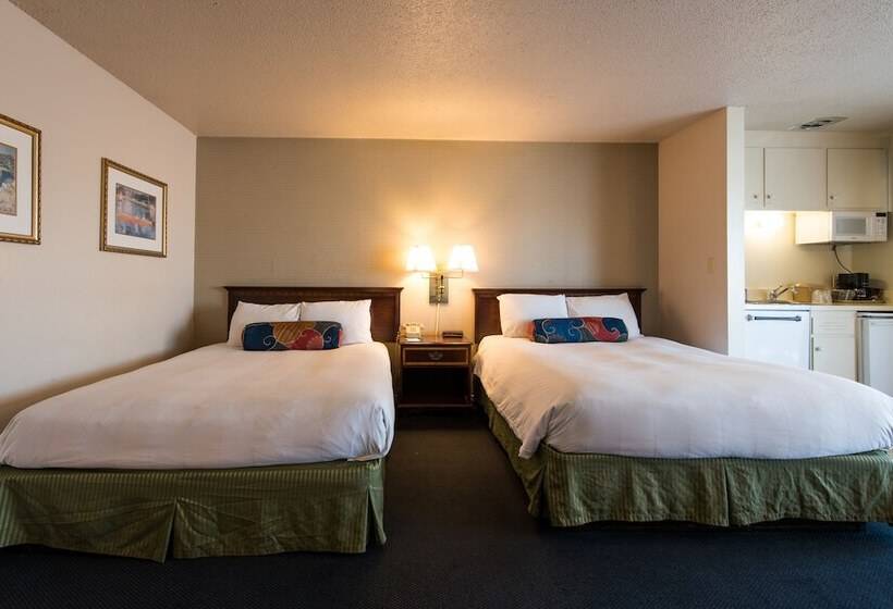 Standaardkamer met 2 Tweepersoonsbedden, Coral Reef Inn & Condo Suites