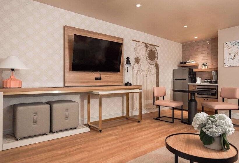 带大床的套房, The Bentley Hotel Southampton