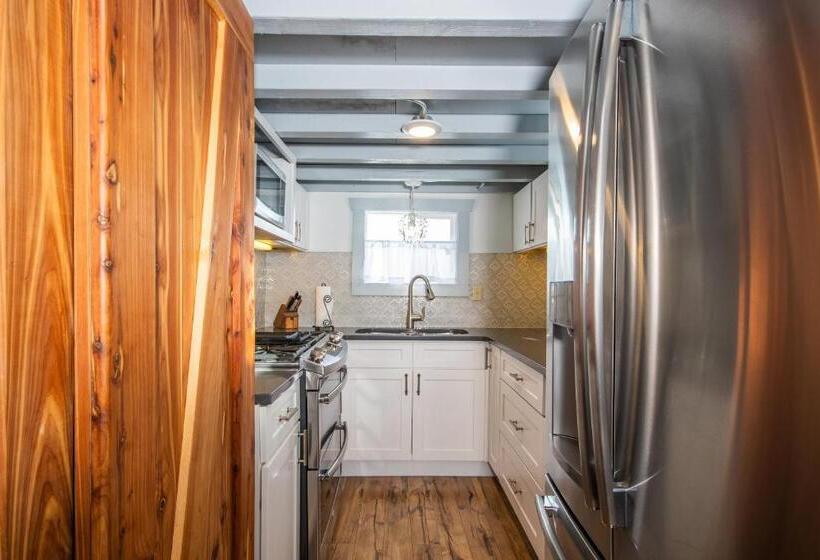 Номер Стандарт, Tiny House Leadville