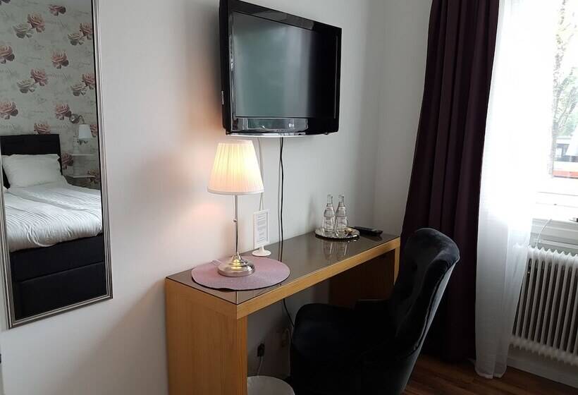 Номер Стандарт, Smålandsstenar Hotell