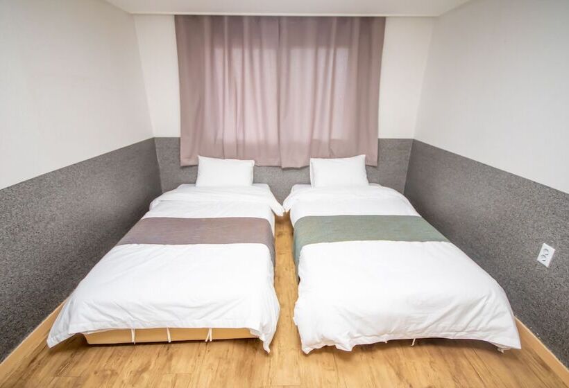 Люкс 2 Спальни, Hyundai Elliot Hotel And Resort
