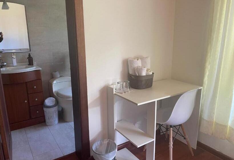 Номер Стандарт, Quito Airport Suites Hotel