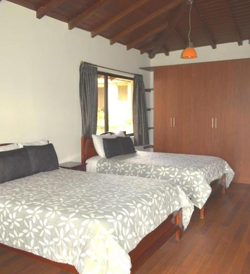 Четырехместный Номер Стандарт, Quito Airport Suites Hotel