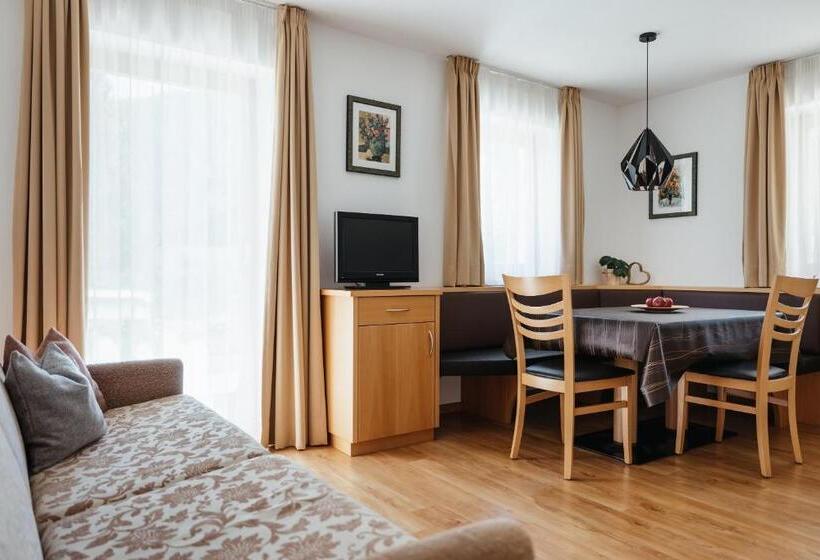 带1个卧室的公寓, Apartment Sotmarin