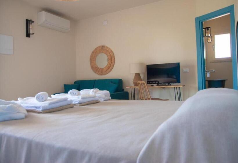 سوئیت جونیور با استخر, Resort Capo Bianco