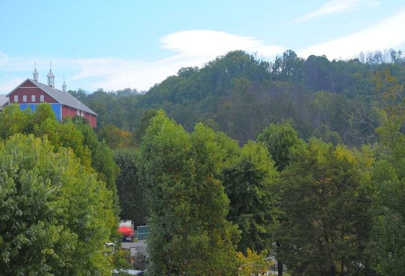 带2个双人床的标准工作室, Creekstone Inn