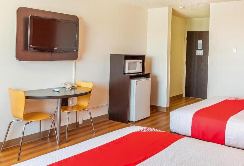 Номер Премиум, OYO Hotel Shelby MT Hwy 2 & I-15