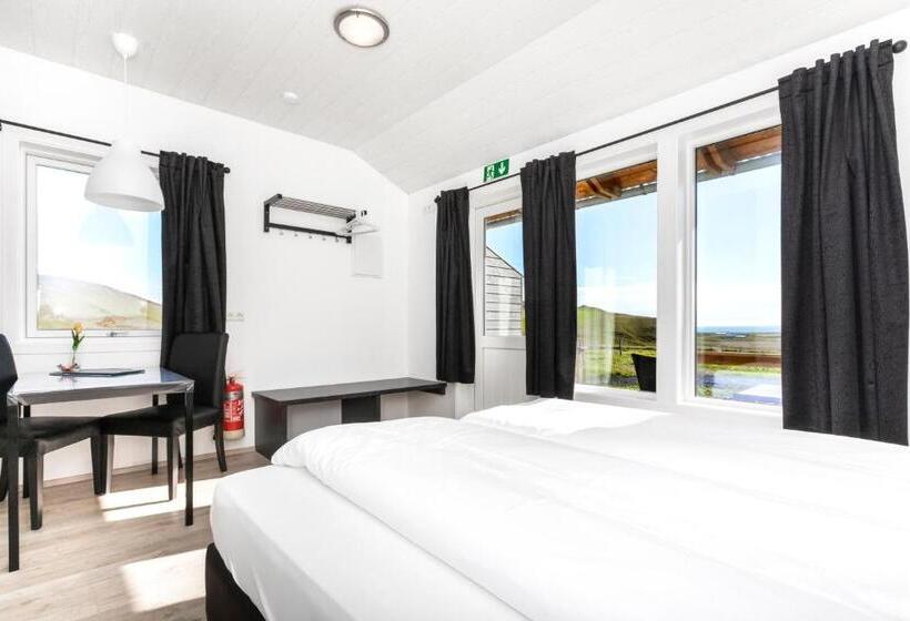 استودیوی استاندارد, Hvammból Guesthouse