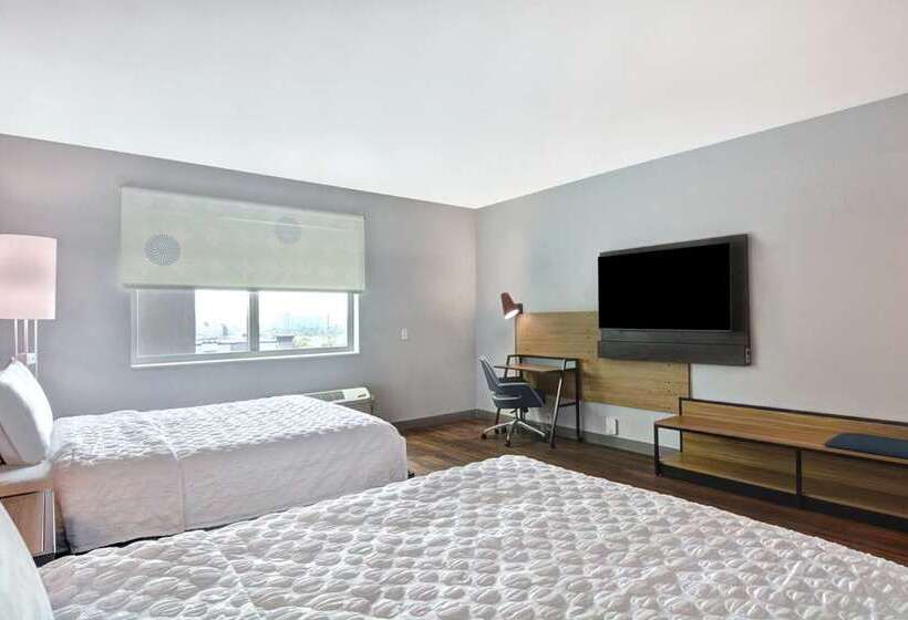 اتاق استاندارد, Hilton Garden Inn Wichita Downtown