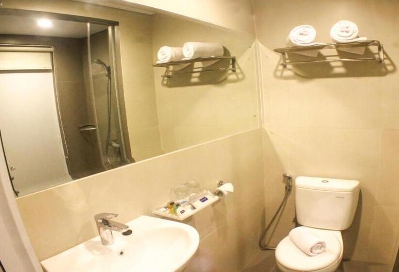 Номер Deluxe, Kyriad Hotel Fatmawati   Jakarta