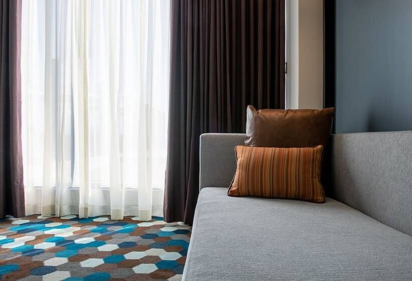 デラックスルーム, Doubletree By Hilton Celaya