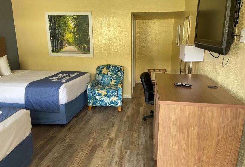 장애인을 위한 스탠다드 룸, Days Inn By Wyndham Gainesville University