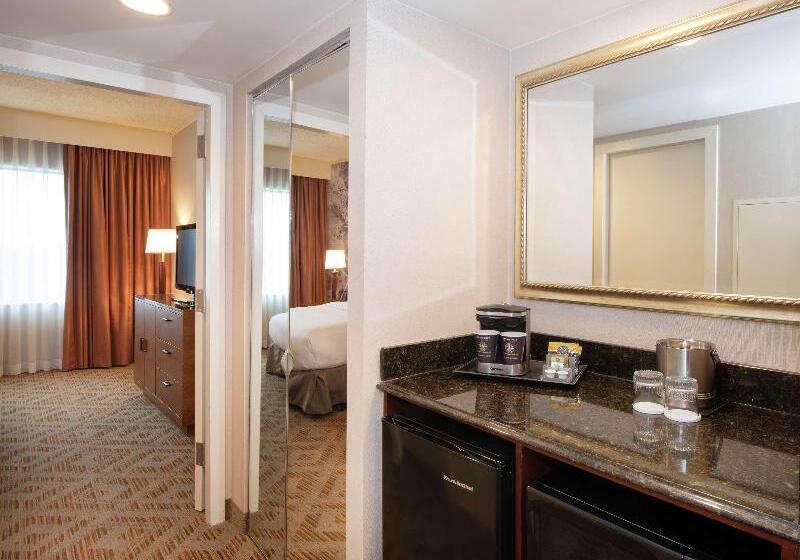 Люкс Кровать Кинг, Doubletree Suites By Hilton Hotel Philadelphia West