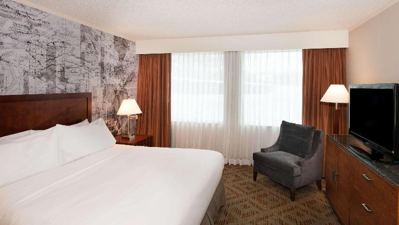 Люкс Кровать Кинг, Doubletree Suites By Hilton Hotel Philadelphia West