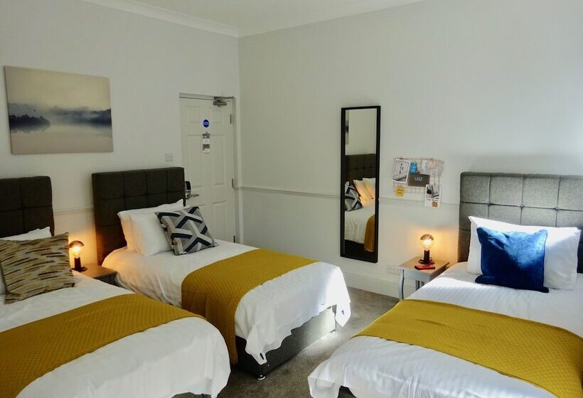 اتاق استاندارد سه نفره, Reading Serviced Rooms