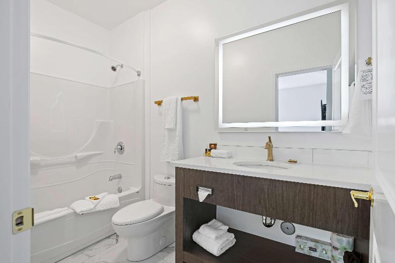 Люкс Кровать Кинг, Crown Columbia Hotel; Bw Premier Collection