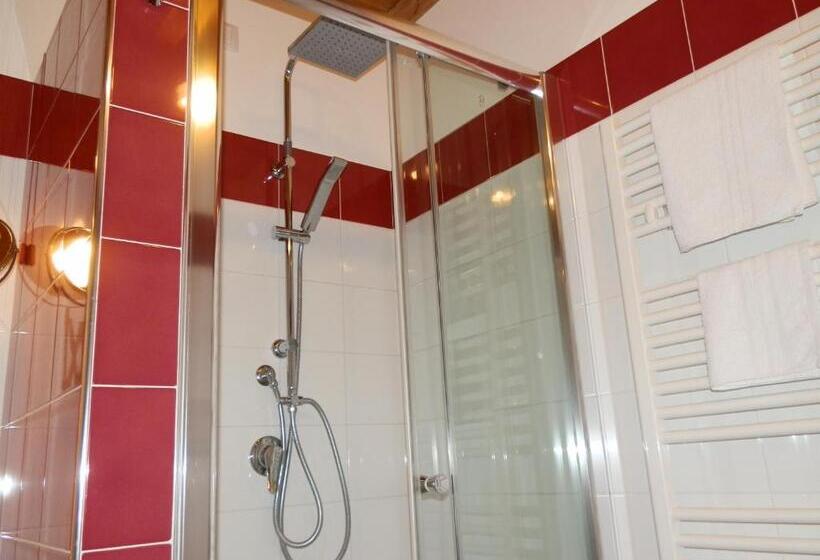 اتاق استاندارد چهار تخته, B&b Re Umberto