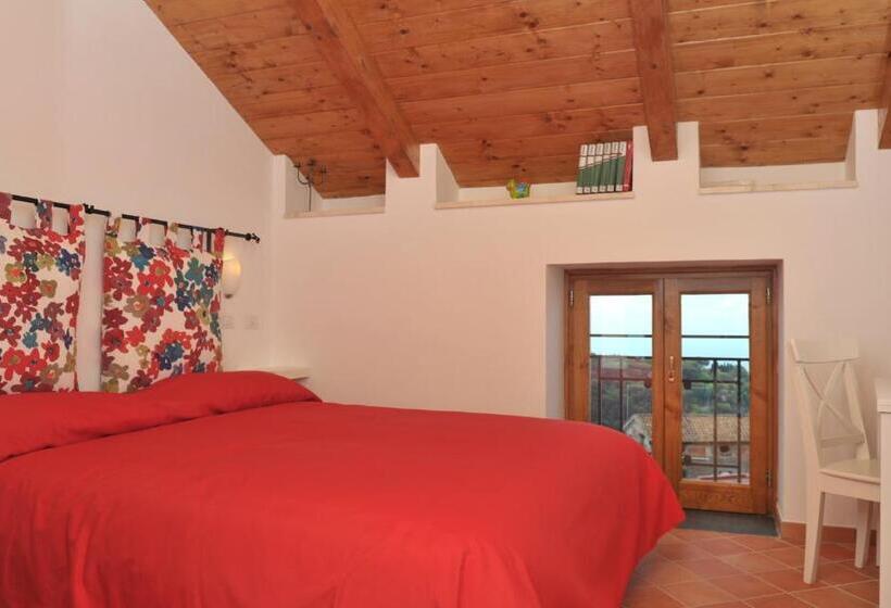 オーシャンビュースタンダードルーム, Casa Falcone B&b