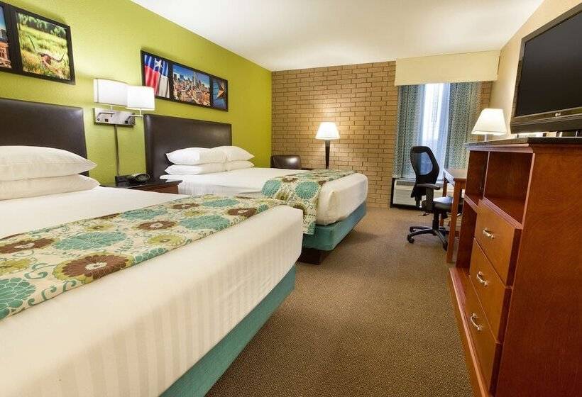 Номер Deluxe, Heritage Inn Suites Houston Sugar Land, Trademark By Wyndham