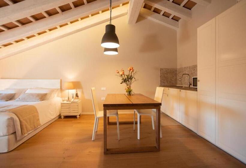 スーペリアトリプルルーム, Borghetto San Biagio Relais Agriturismo