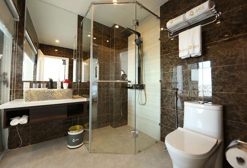 سوئیت با چشم‌انداز رودخانه, Rhm Luxury Hotel And Suite