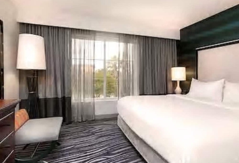 Люкс Премиум, Embassy Suites By Hilton Orlando Airport