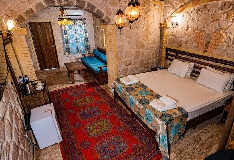 اتاق استاندارد با چشم‌انداز شهر, Cappadocia Caves