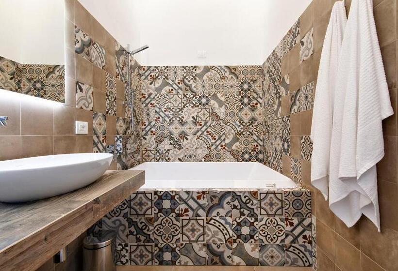 سوئیت با وان آب گرم, Palazzo San Lazzaro   Jacuzzi Rooms & Suites Lecce Selection