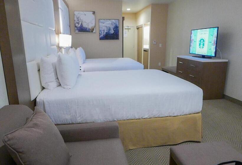 Standard-invahuone, Wyndham Anaheim