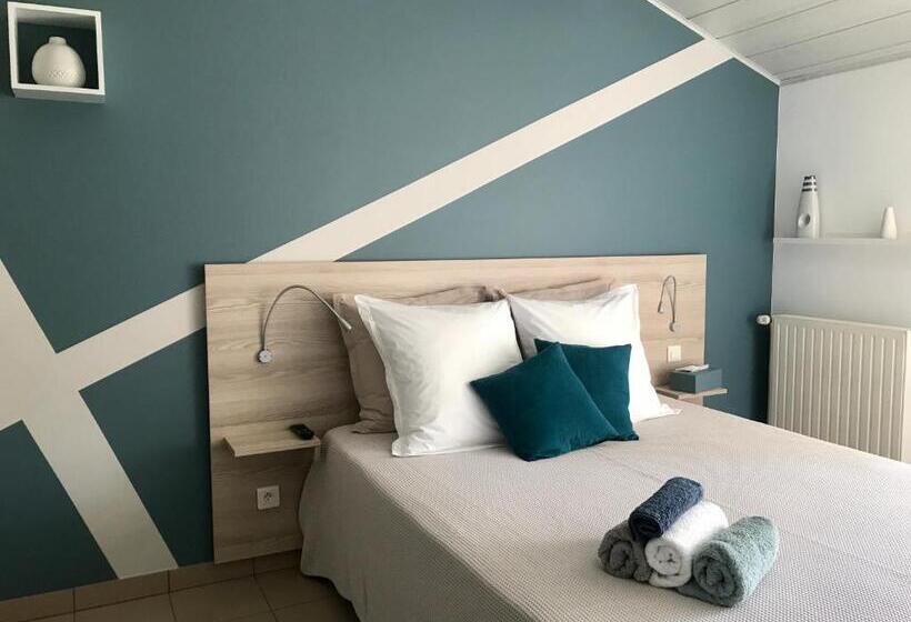 Номер Стандарт, 8 Le Chiron De La Roche 85130 Chanverrie