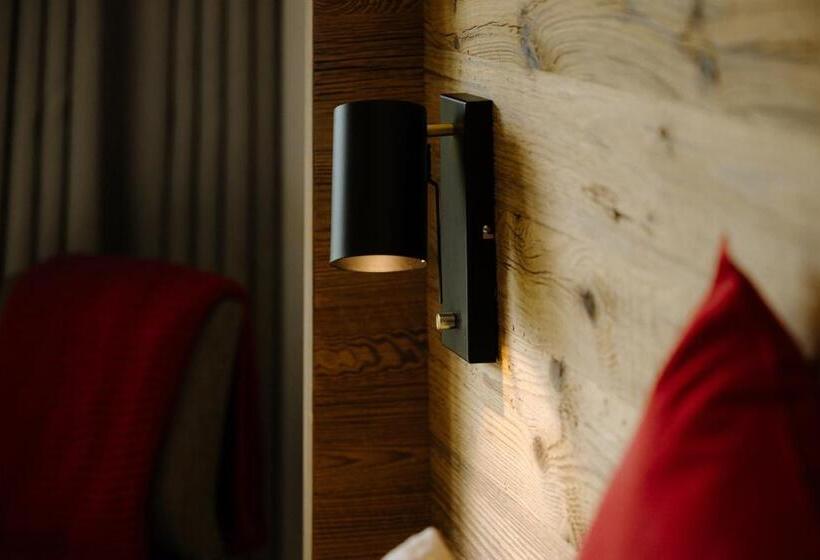 سوئیت با بالکن, Berghotel Engstligenalp