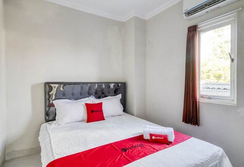 Номер Стандарт, Reddoorz Near Condongcatur Bus Station